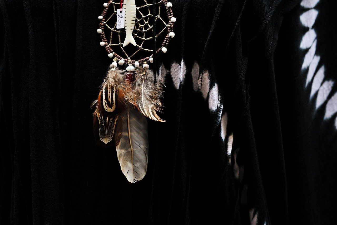 Native American: 🌙 Die Rolle der Träume in indigenen Kulturen – Botschaft, Vision und heilige Brücke zwischen den Welten